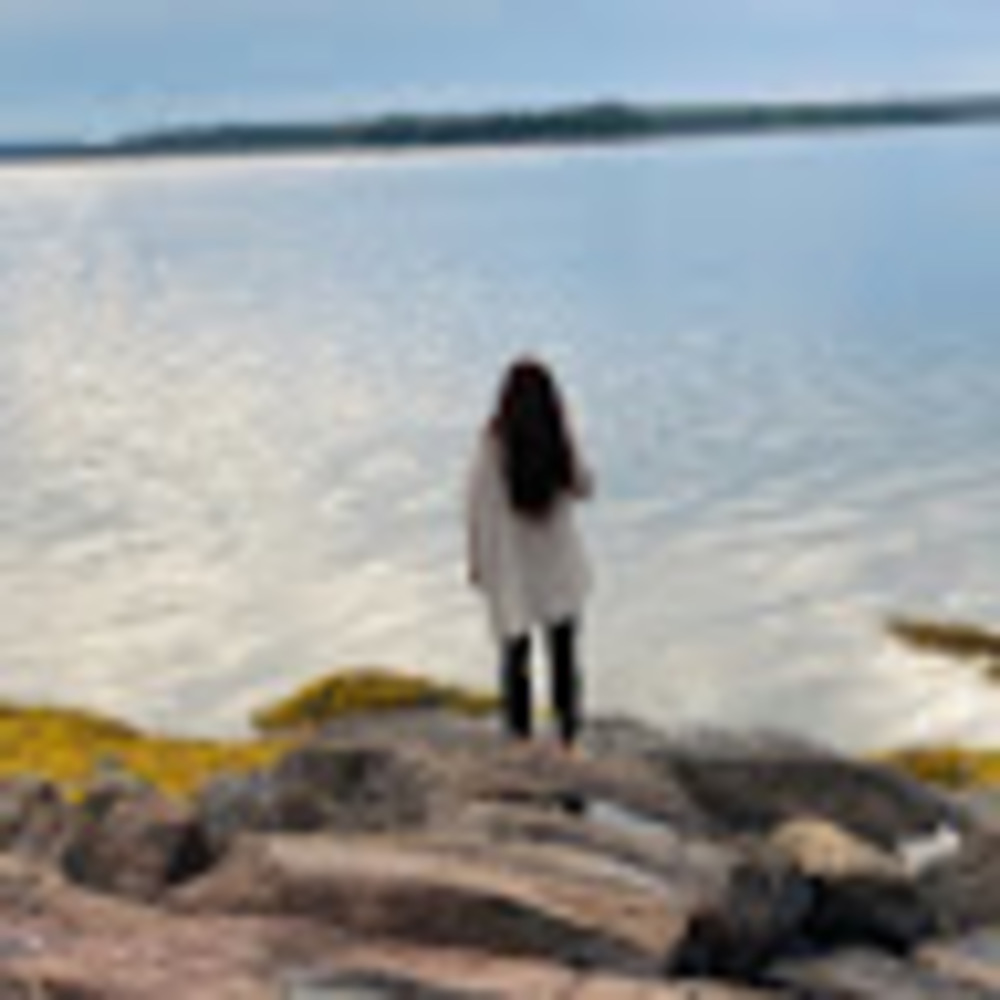 Meet your Posher, Julia